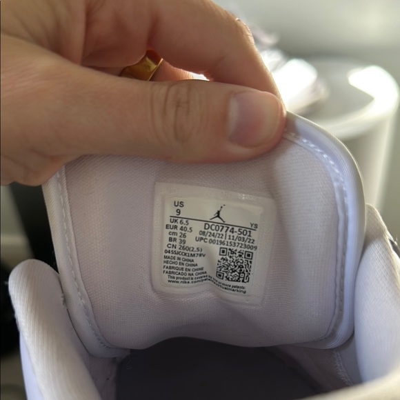 Nike White and Gold Sneakers - Picture 2 of 4